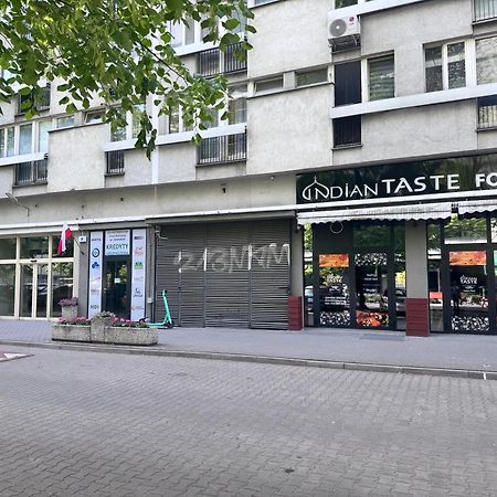 Ivory House Lägenhet Warszawa Exteriör bild